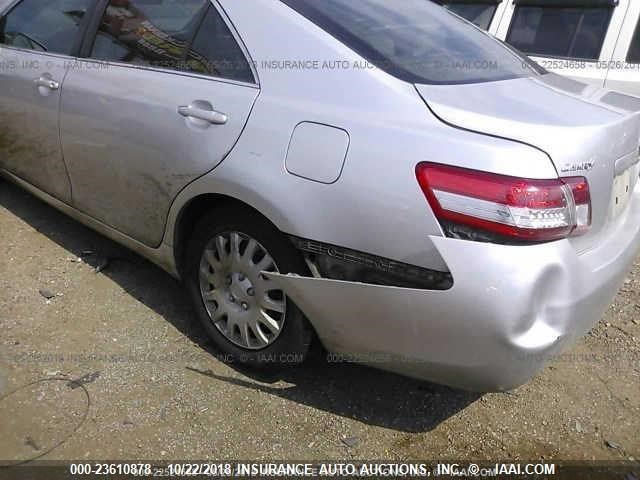 4T1BF3EKXAU029921 - 2010 TOYOTA CAMRY SE/LE/XLE SILVER photo 6