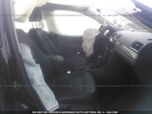 1VWAS7A33EC099531 - 2014 VOLKSWAGEN PASSAT S BLACK photo 5