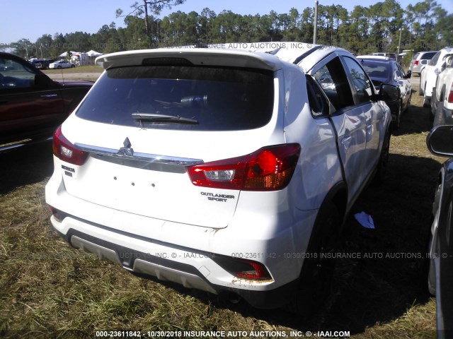 JA4AP3AU4JU014197 - 2018 MITSUBISHI OUTLANDER SPORT ES/SE WHITE photo 4