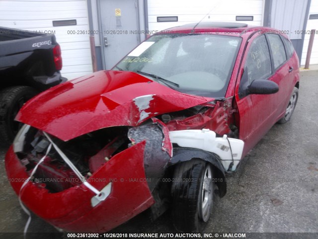 3FAFP37383R183598 - 2003 FORD FOCUS ZX5 RED photo 6