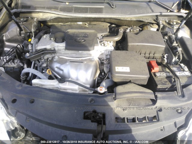 4T1BF1FK7HU756642 - 2017 TOYOTA CAMRY LE/XLE/SE/XSE GRAY photo 10
