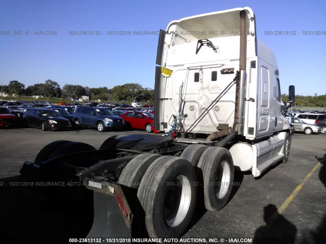 1FUJGLDR7BSAZ9669 - 2011 FREIGHTLINER CASCADIA 125  WHITE photo 4