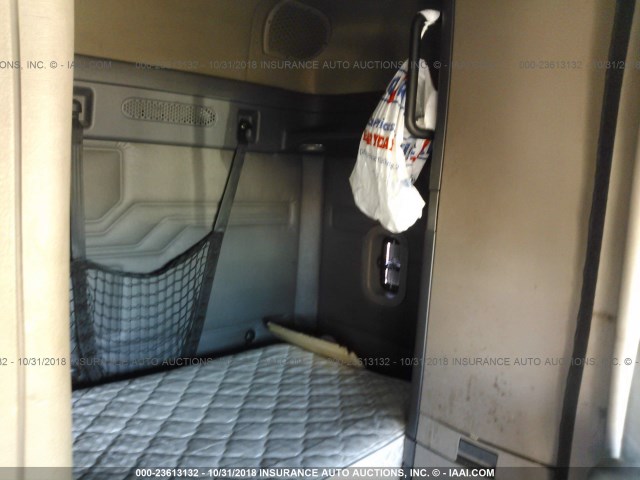 1FUJGLDR7BSAZ9669 - 2011 FREIGHTLINER CASCADIA 125  WHITE photo 7