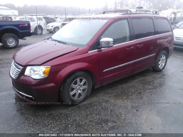 2C4RC1CG2CR150182 - 2012 CHRYSLER TOWN & COUNTRY TOURING L RED photo 2