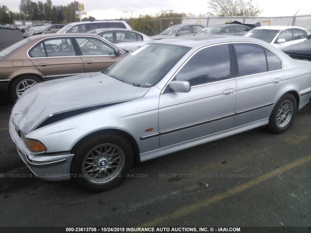 WBADM6340YGU20445 - 2000 BMW 528 I AUTOMATIC GRAY photo 2