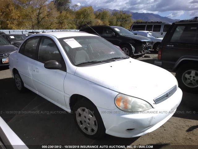 KNADC123926169615 - 2002 KIA RIO WHITE photo 1