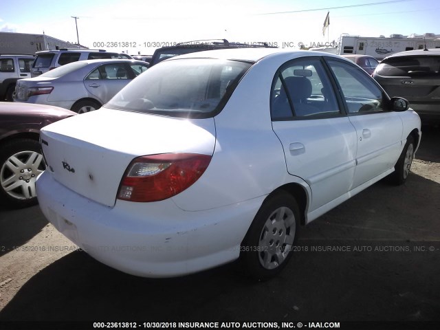 KNADC123926169615 - 2002 KIA RIO WHITE photo 4