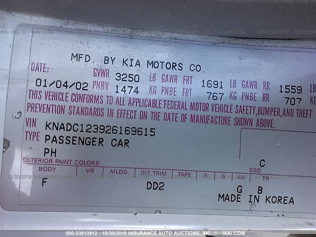 KNADC123926169615 - 2002 KIA RIO WHITE photo 9