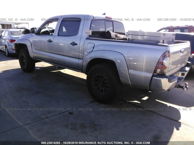 3TMLU4EN9FM165550 - 2015 TOYOTA TACOMA DOUBLE CAB/TRD PRO SILVER photo 3