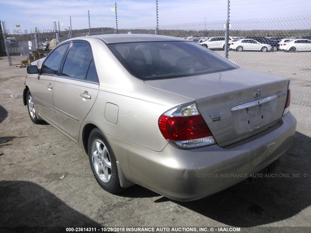 4T1BE32K56U689010 - 2006 TOYOTA CAMRY LE/XLE/SE TAN photo 3