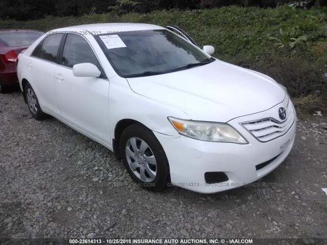 4T4BF3EKXBR093593 - 2011 TOYOTA CAMRY SE/LE/XLE 白色 照片 1