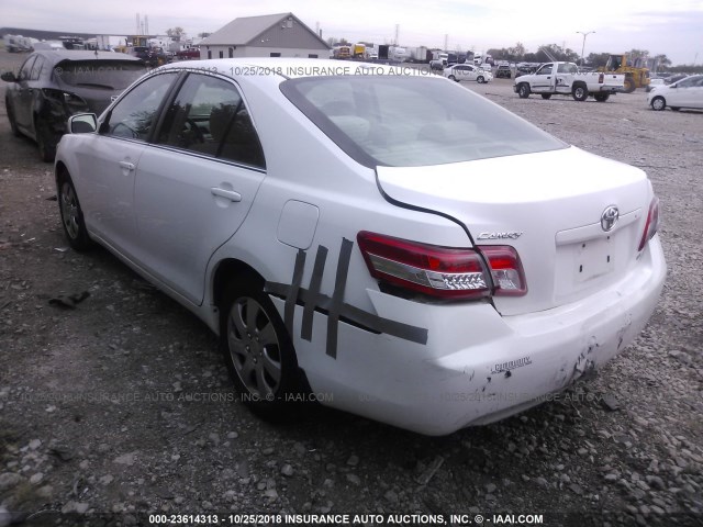 4T4BF3EKXBR093593 - 2011 TOYOTA CAMRY SE/LE/XLE 白色 照片 6
