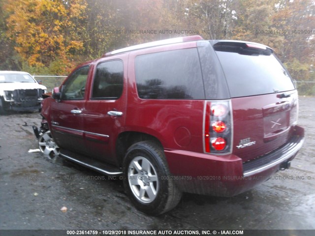 1GKFK63848J130396 - 2008 GMC YUKON DENALI MAROON photo 3