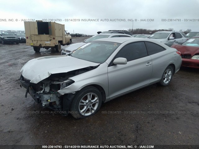 4T1CA38P45U058864 - 2005 TOYOTA CAMRY SOLARA SE/SLE ვერცხლისფერი ფოტო 2