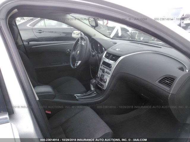 1G1ZC5EU2CF343409 - 2012 CHEVROLET MALIBU 1LT SILVER photo 5