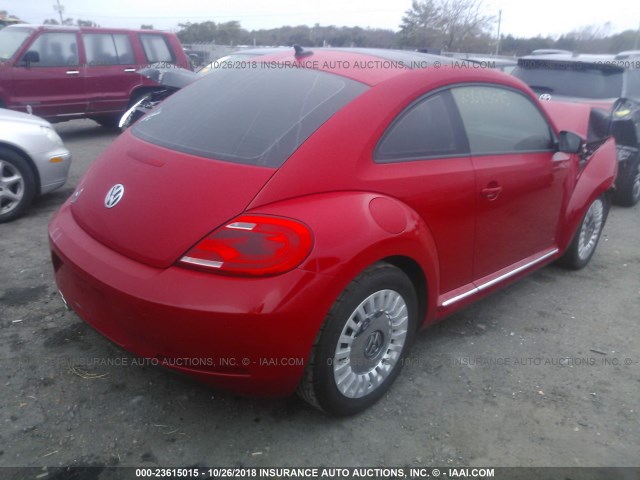 3VWJP7AT6DM689270 - 2013 VOLKSWAGEN BEETLE RED photo 4