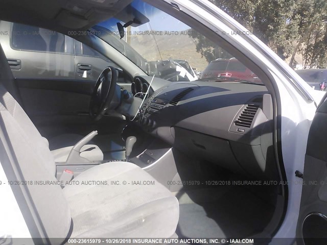 1N4AL11DX6N430302 - 2006 NISSAN ALTIMA S/SL WHITE photo 5