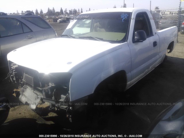 1GCEC14V03Z319701 - 2003 CHEVROLET SILVERADO C1500 WHITE photo 2