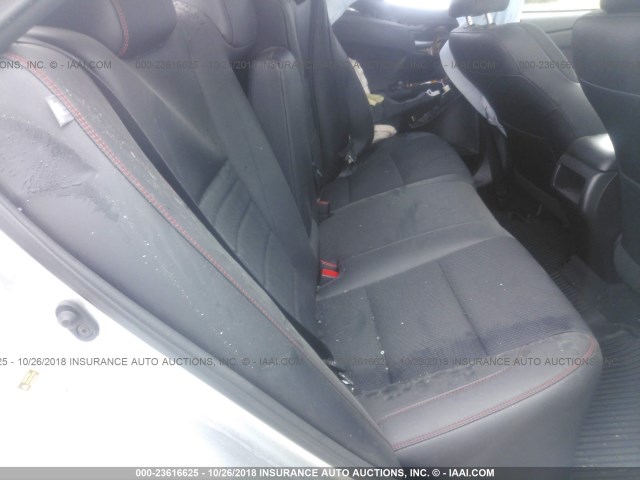 4T1BF1FK7HU374613 - 2017 TOYOTA CAMRY LE/XLE/SE/XSE SILVER photo 8