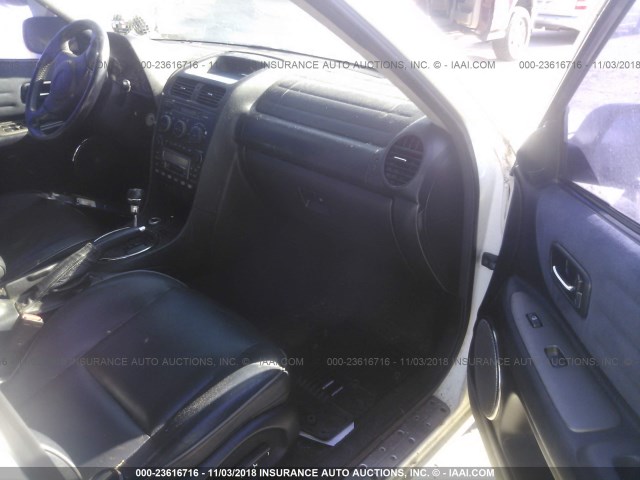 JTHBD192030073590 - 2003 LEXUS IS 300 WHITE photo 5