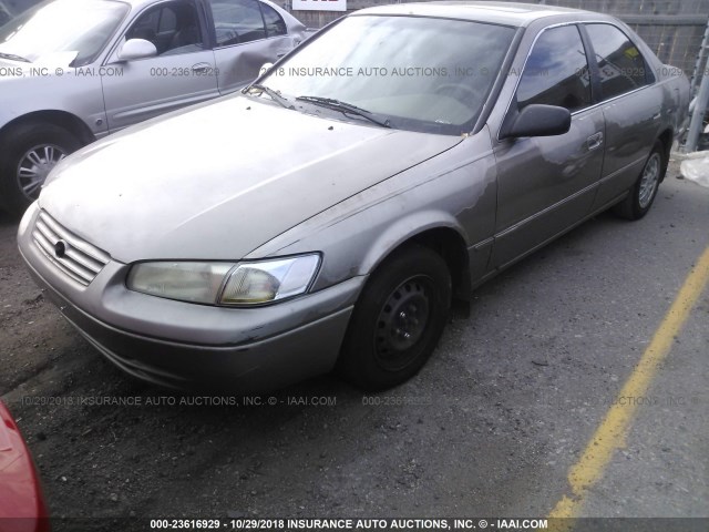 4T1BG28K3XU588688 - 1999 TOYOTA CAMRY CE/LE/XLE GRAY photo 2