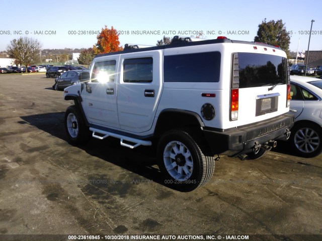 5GRGN23U33H118946 - 2003 HUMMER H2 WHITE photo 3