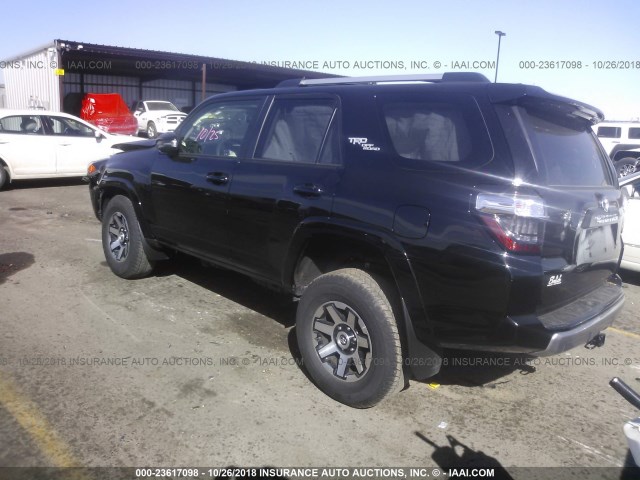 JTEBU5JR1J5491962 - 2018 TOYOTA 4RUNNER SR5 PREM/LTDL/TRAIL/TRD BLACK photo 3