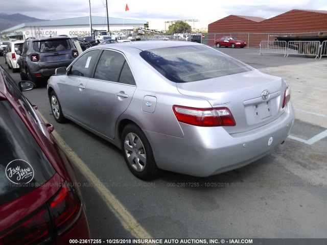 JTNBE46K373058795 - 2007 TOYOTA CAMRY NEW GENERAT CE/LE/XLE/SE SILVER photo 3