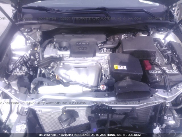 4T1BF1FK7HU766121 - 2017 TOYOTA CAMRY LE/XLE/SE/XSE SILVER photo 10
