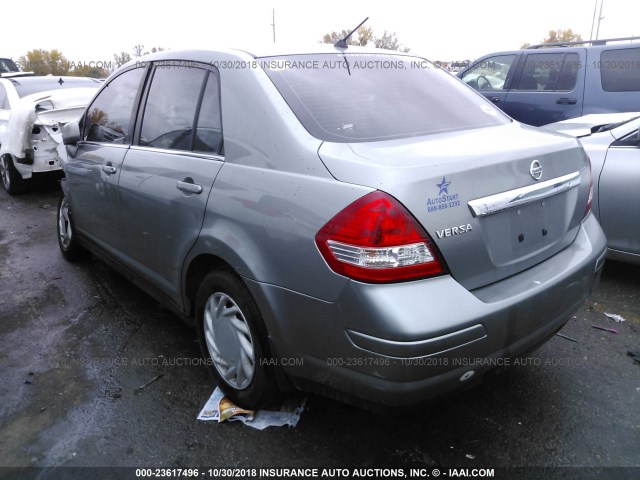 3N1BC11E88L444812 - 2008 NISSAN VERSA S/SL GRAY photo 3