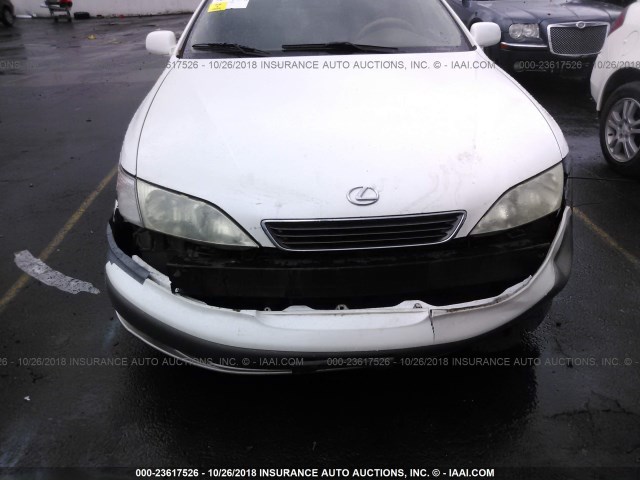 JT8BF28G7X0187377 - 1999 LEXUS ES 300 WHITE photo 6