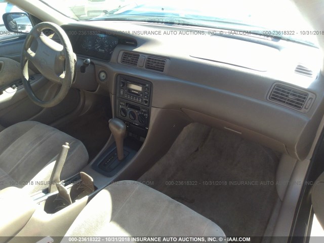 JT2BG28K6X0349446 - 1999 TOYOTA CAMRY LE/XLE 黑色 照片 5