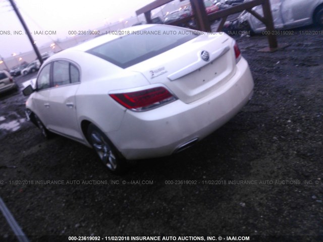 1G4GD5E34CF218605 - 2012 BUICK LACROSSE PREMIUM WHITE photo 3