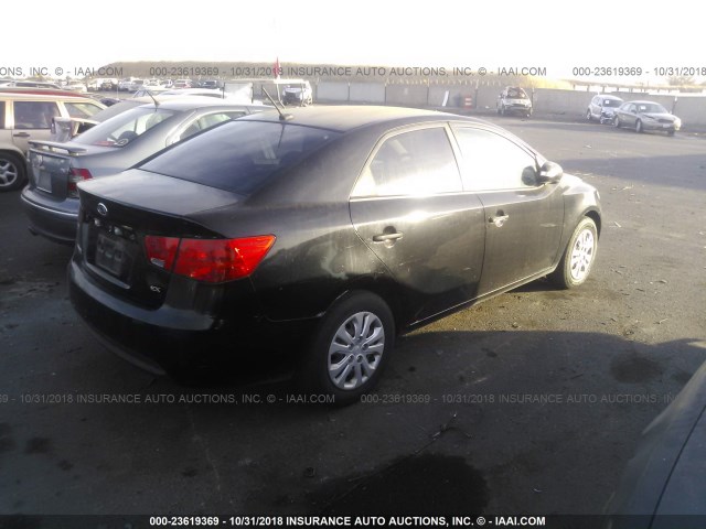 KNAFU4A22A5115805 - 2010 KIA FORTE EX BLACK photo 4