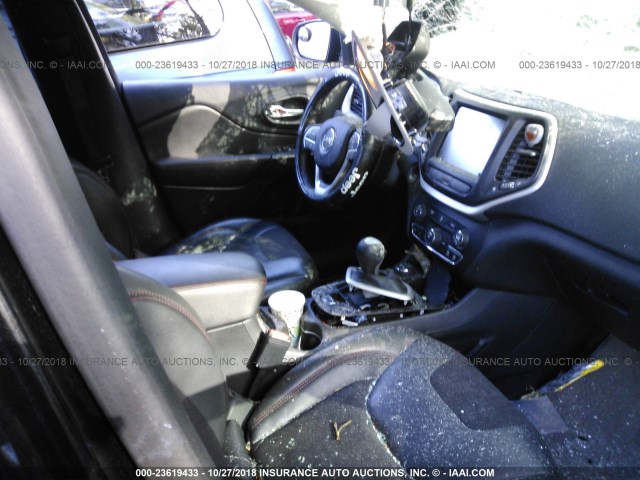 1C4PJMBB2GW225755 - 2016 JEEP CHEROKEE TRAILHAWK 黑色 照片 5