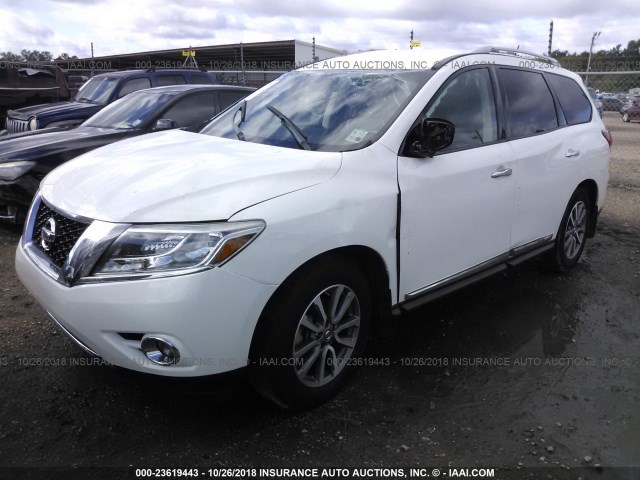 5N1AR2MN2FC686931 - 2015 NISSAN PATHFINDER S/SV/SL/PLATINUM WHITE photo 2