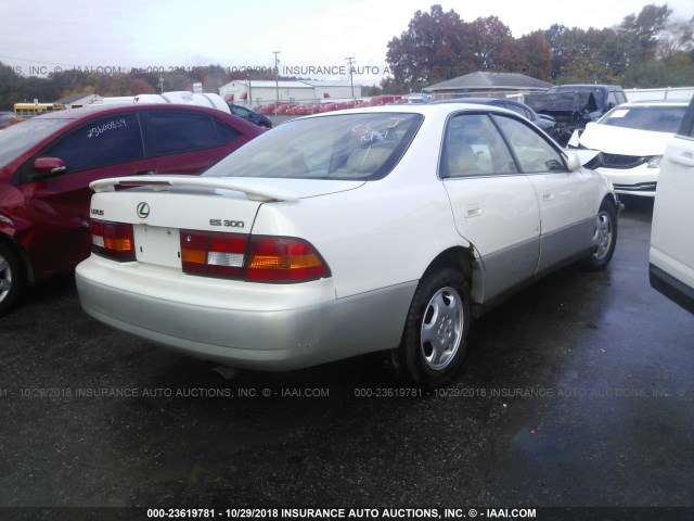 JT8BF28G9X0194072 - 1999 LEXUS ES 300 WHITE photo 4