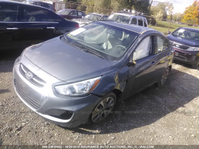 KMHCT4AE8HU282247 - 2017 HYUNDAI ACCENT SE GRAY photo 2