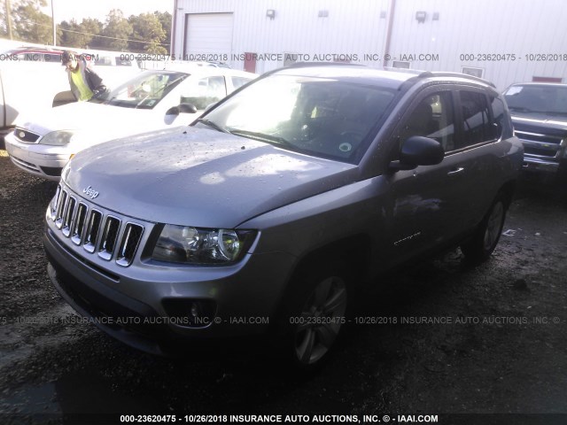 1C4NJCBA1GD633670 - 2016 JEEP COMPASS SPORT SILVER photo 2