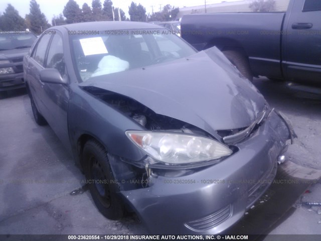 4T1BE32K85U575338 - 2005 TOYOTA CAMRY LE/XLE/SE GRAY photo 1