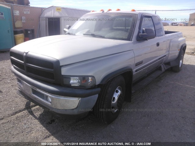 1B7MC33641J210929 - 2001 DODGE RAM 3500 Unknown photo 2