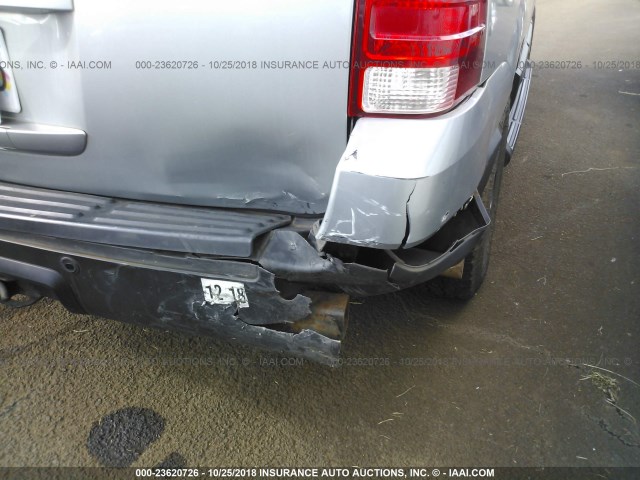 1FMPU15576LA34789 - 2006 FORD EXPEDITION XLT SILVER photo 6