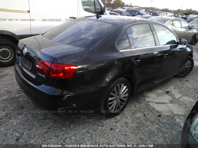 3VWLZ7AJ6BM341547 - 2011 VOLKSWAGEN JETTA SEL BLACK photo 4