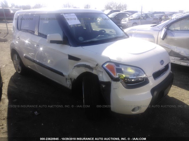 KNDJT2A2XB7718222 - 2011 KIA SOUL +/!/SPORT WHITE photo 1