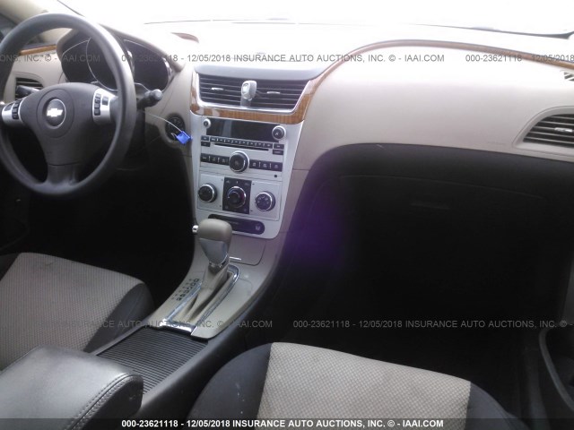 1G1ZH57BX9F160071 - 2009 CHEVROLET MALIBU Dark Blue photo 5