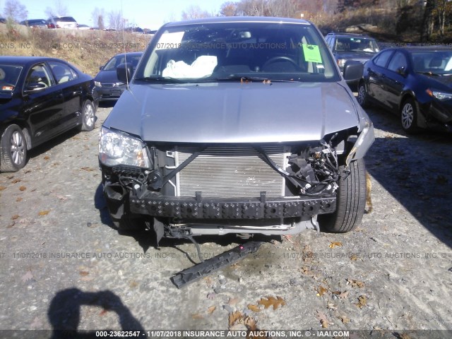 2C4RDGBG3JR138038 - 2018 DODGE GRAND CARAVAN SE GRAY photo 6