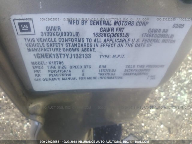 1GNEK13T7YJ132133 - 2000 CHEVROLET TAHOE K1500 GRAY photo 9