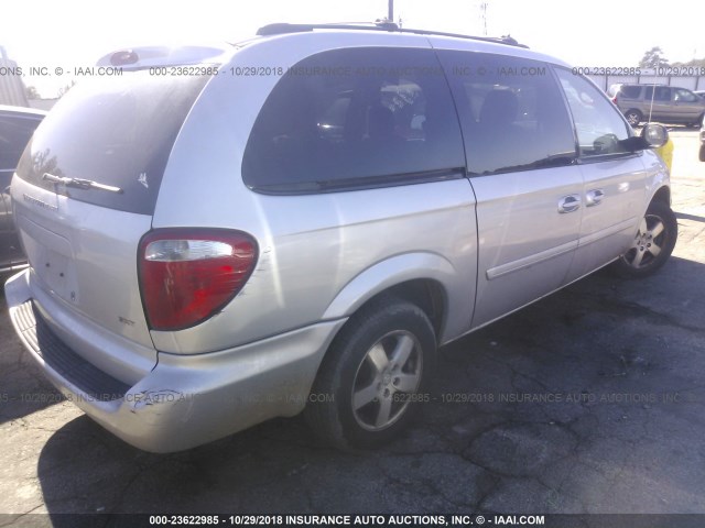 2D4GP44L06R687214 - 2006 DODGE GRAND CARAVAN SXT SILVER photo 4