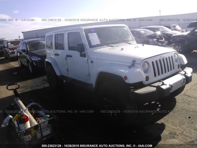 1C4BJWEG7DL595626 - 2013 JEEP WRANGLER UNLIMITE SAHARA WHITE photo 1