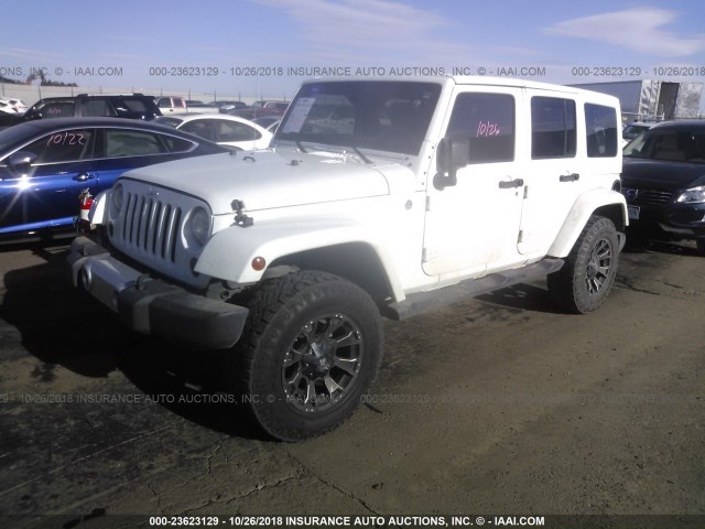 1C4BJWEG7DL595626 - 2013 JEEP WRANGLER UNLIMITE SAHARA WHITE photo 2